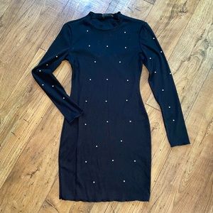 Women’s Fitted Dress With Fake Pearls Size M